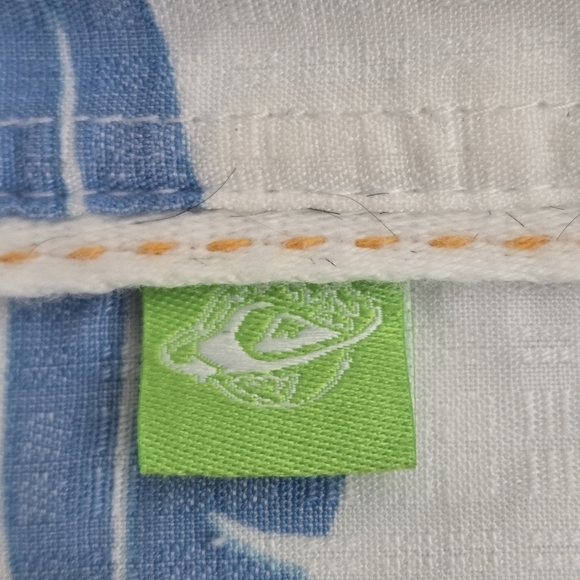 Quiksilver Waterman Men's XL Blue on White Printed Botanical Tropical Shirt - Picture 12 of 16